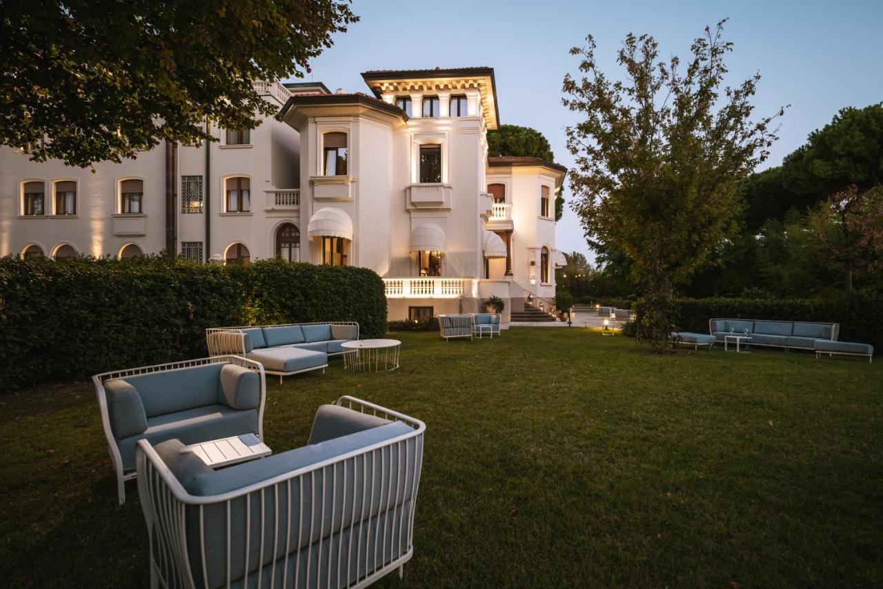 Hotel De La Ville Riccione Exterior photo