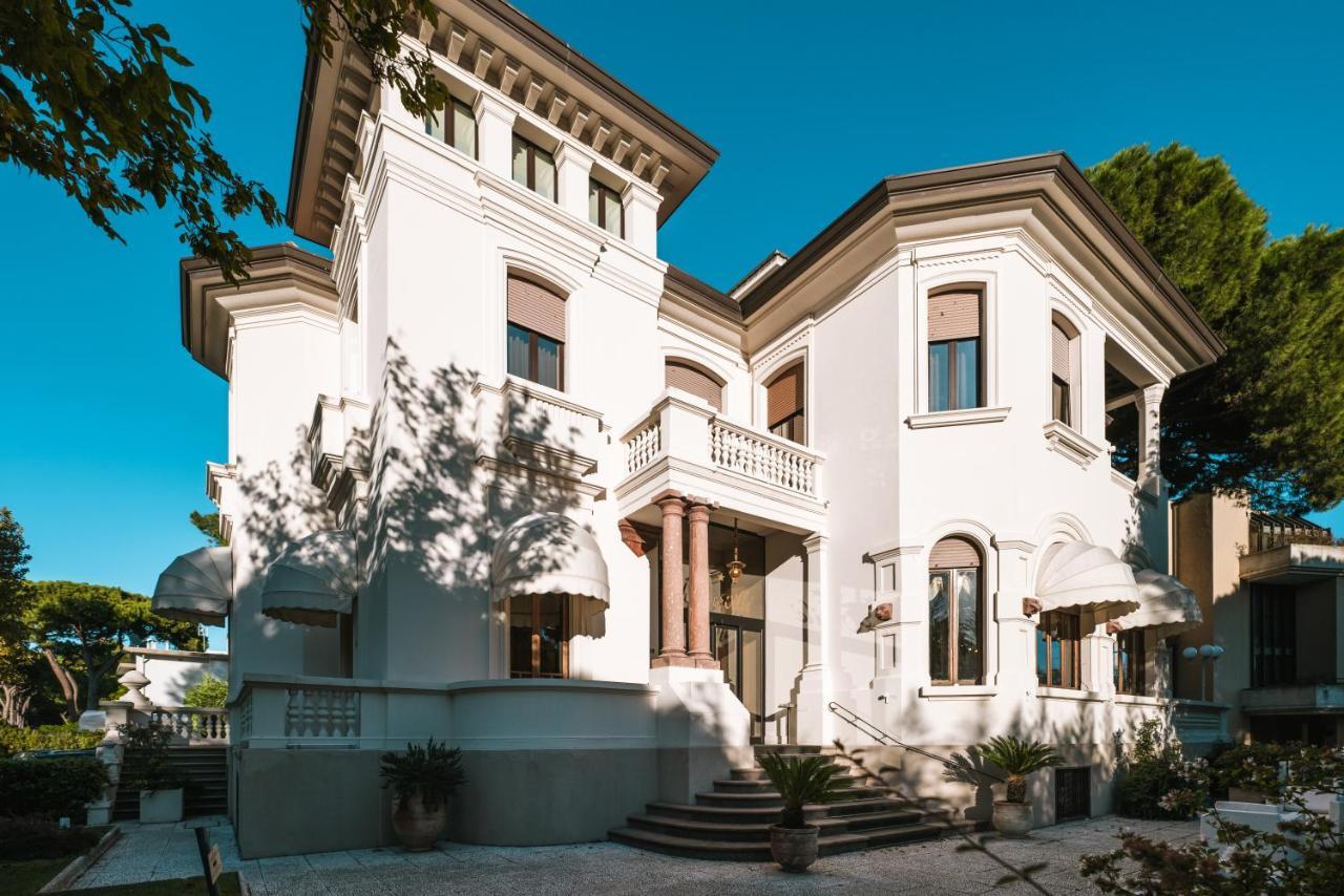 Hotel De La Ville Riccione Exterior photo