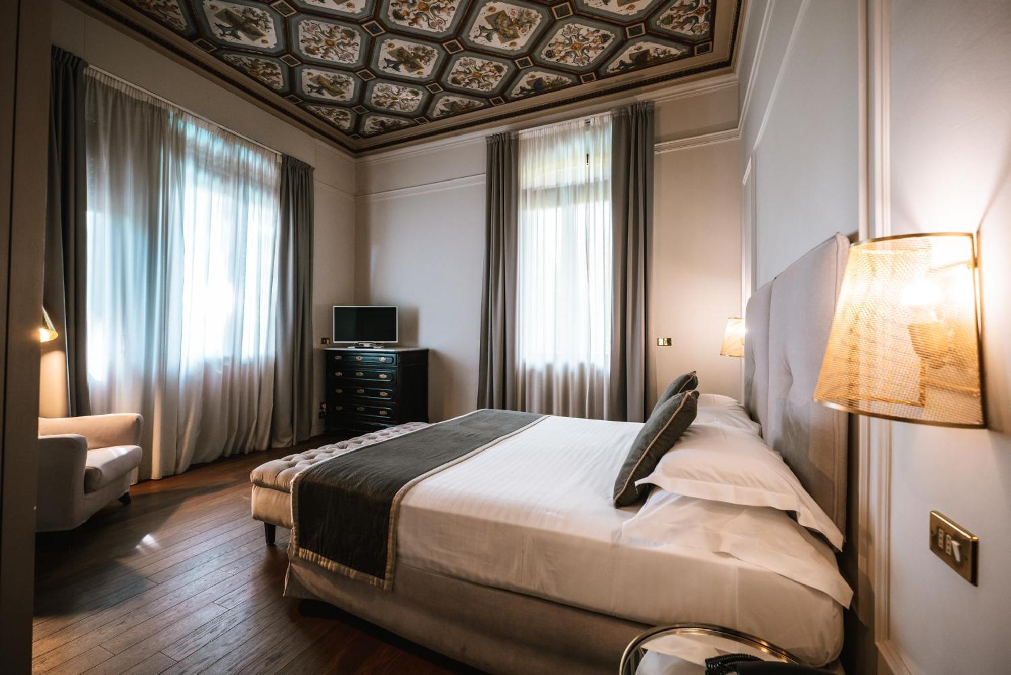 Hotel De La Ville Riccione Exterior photo