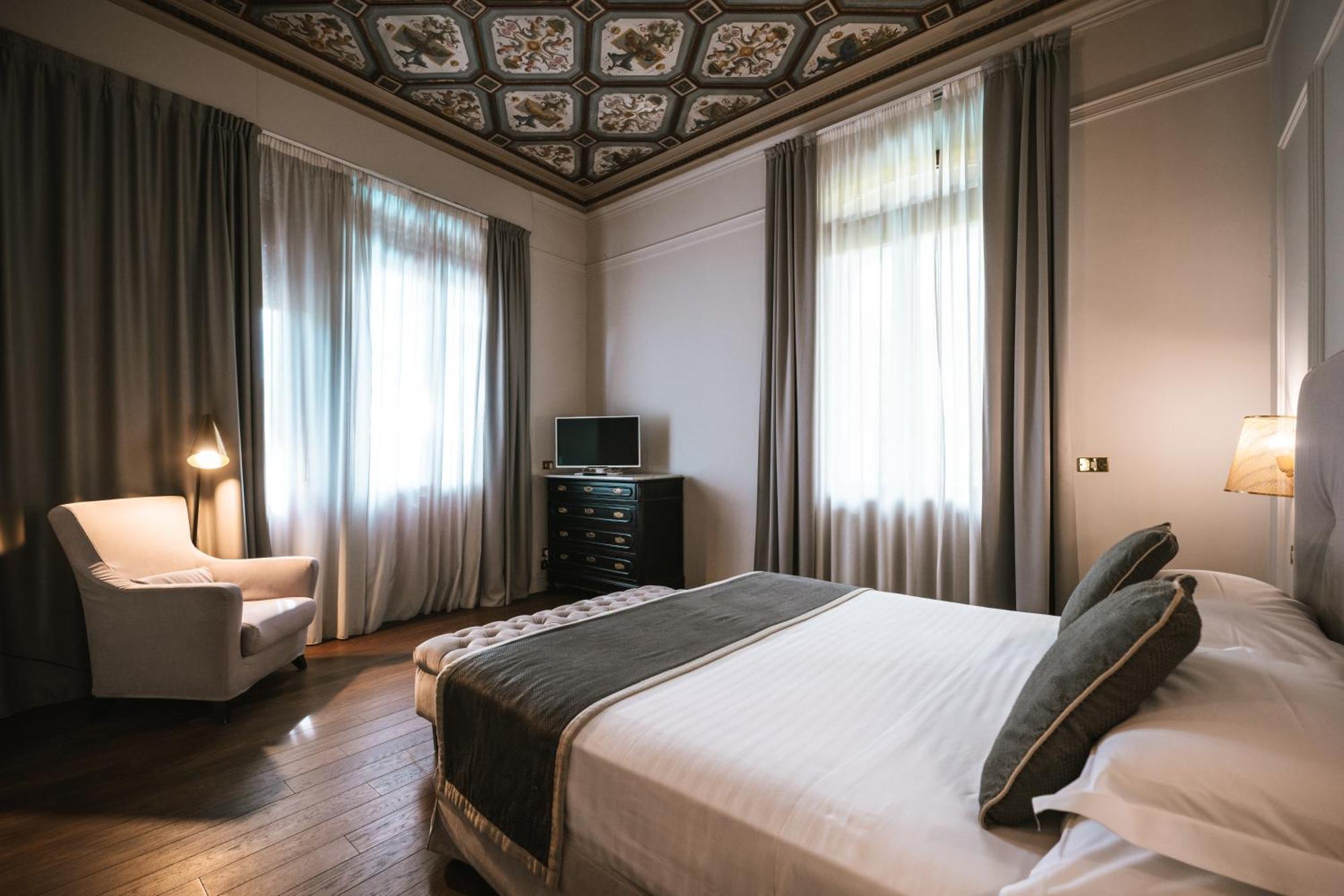 Hotel De La Ville Riccione Exterior photo