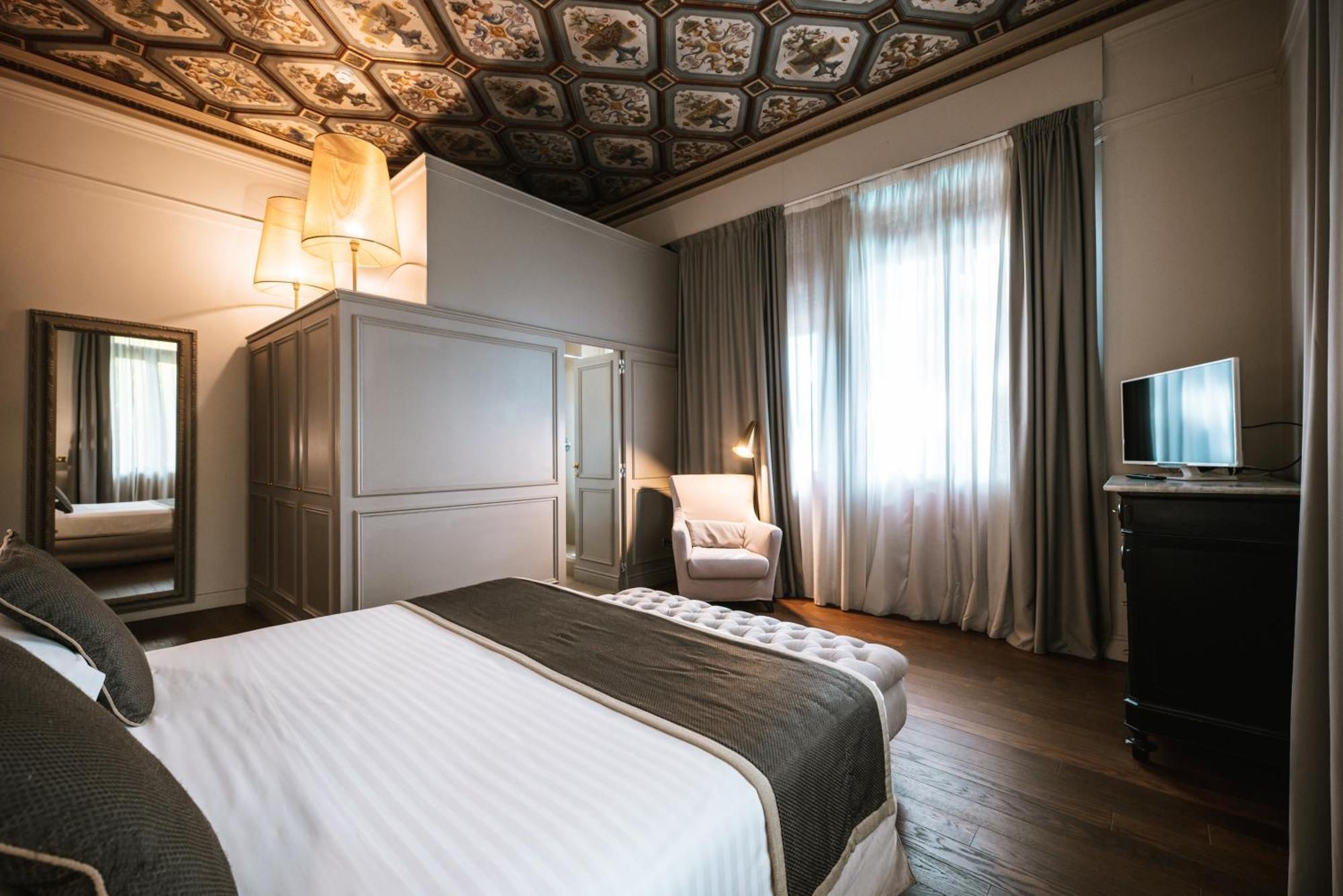 Hotel De La Ville Riccione Exterior photo