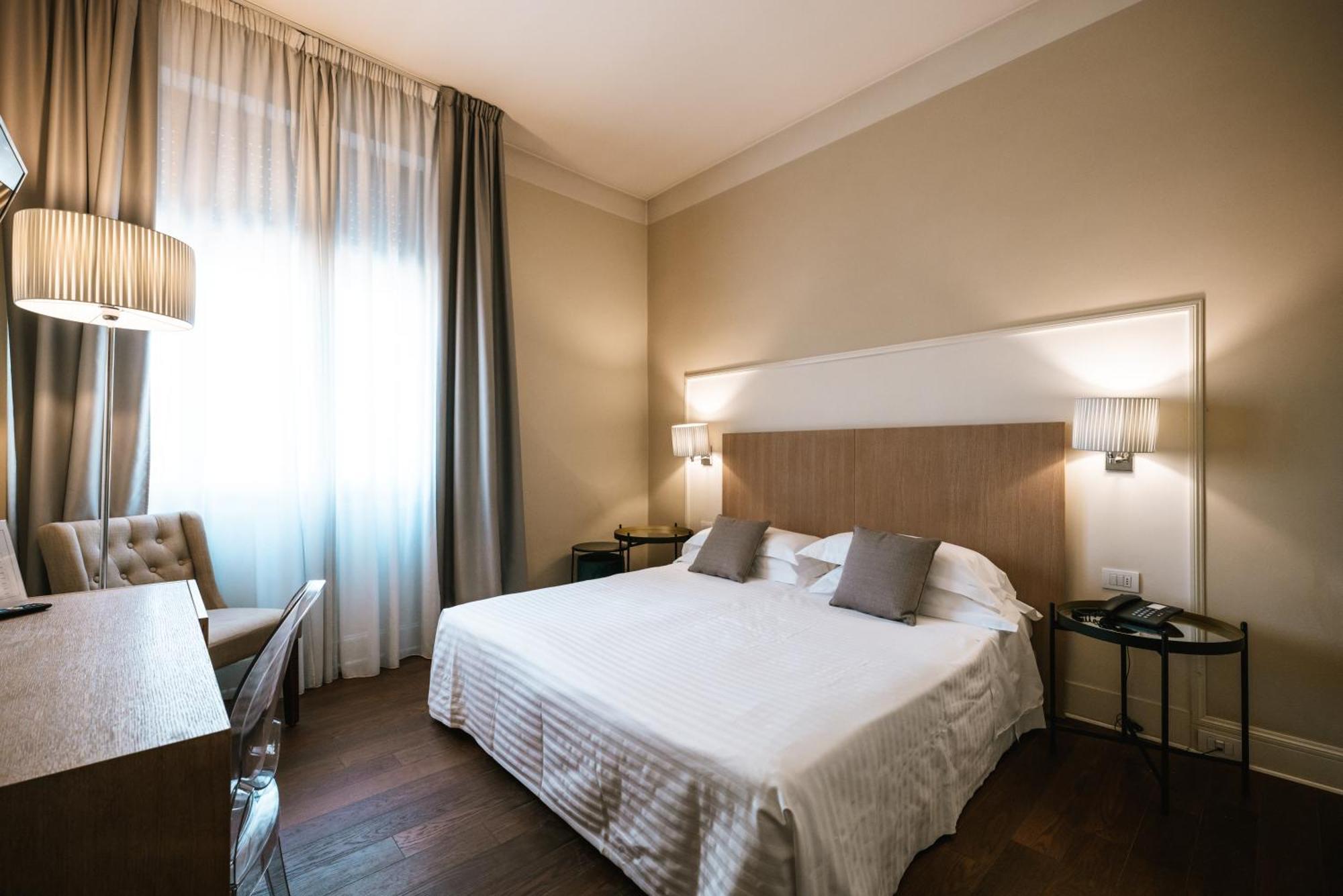 Hotel De La Ville Riccione Exterior photo